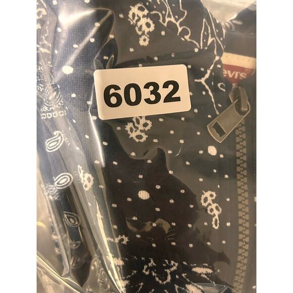 Levi's Hoodie Toddler Sz 3T Blue Paisley Bandanna Full Zip Sweatshirt NWT Jacket - Picture 10 of 10